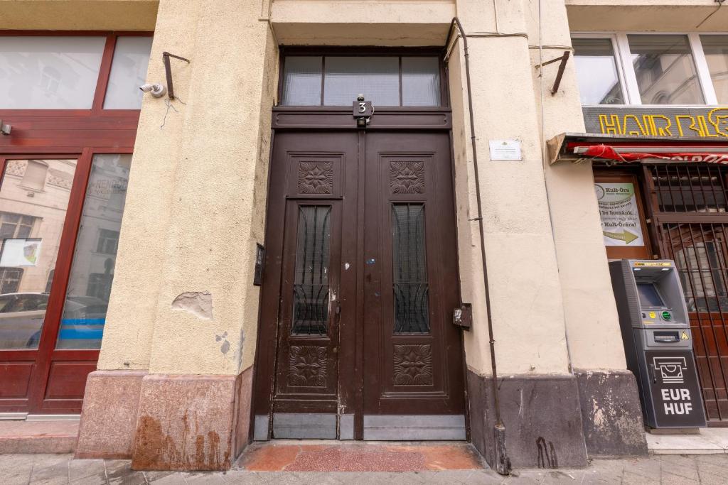 Exteriér alebo vchod do ubytovania a quiet studio in the heart of the city