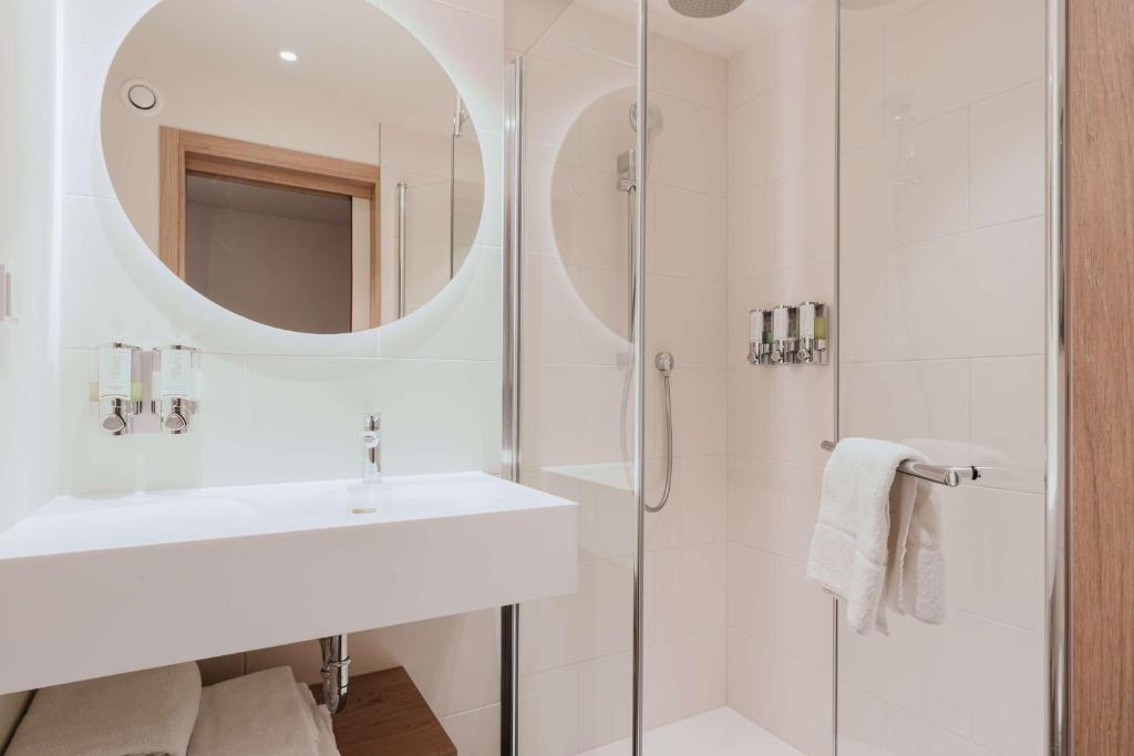 Ванная комната в Hampton By Hilton Vienna City West