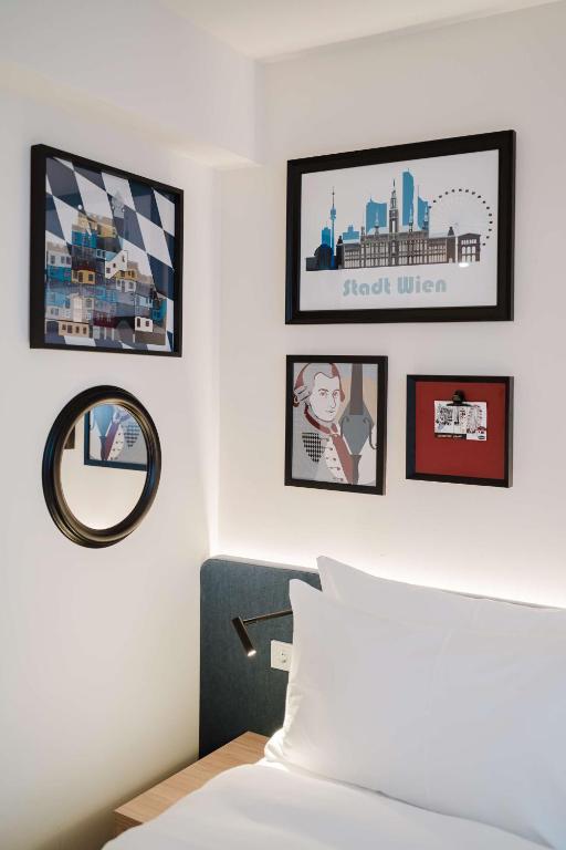 Кровать или кровати в номере Hampton By Hilton Vienna City West
