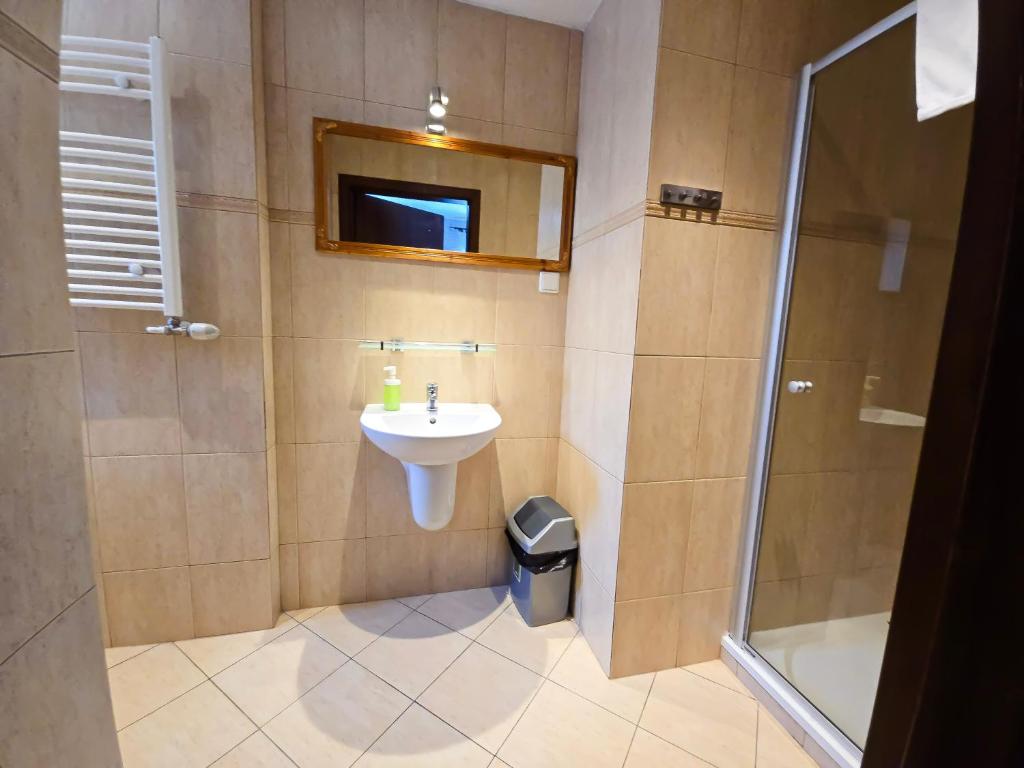 Zamek Międzylesie - Apartamento Familiar De Dos Dormitorios