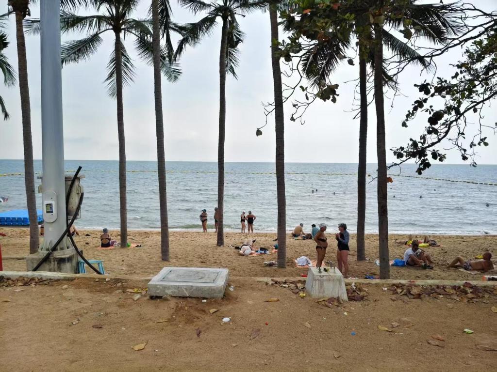 Sun Sky Resort Near Beach - Resim 16