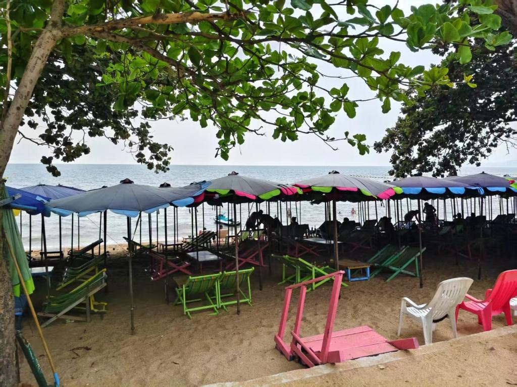 Sun Sky Resort Near Beach - Resim 27