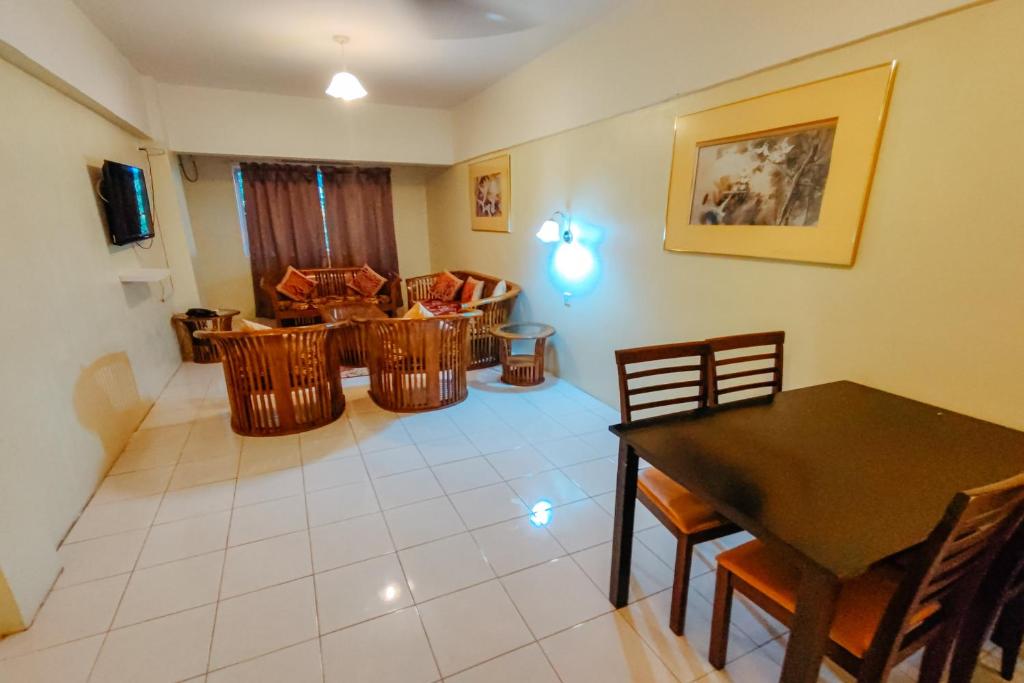 Posezení v ubytování Virgo Batik Resort Teluk Batik Lumut