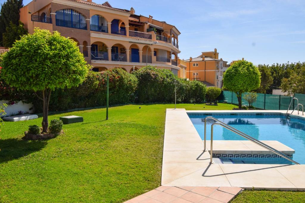 Ref 291 Apartamento con terraza y piscina cerca de la playa