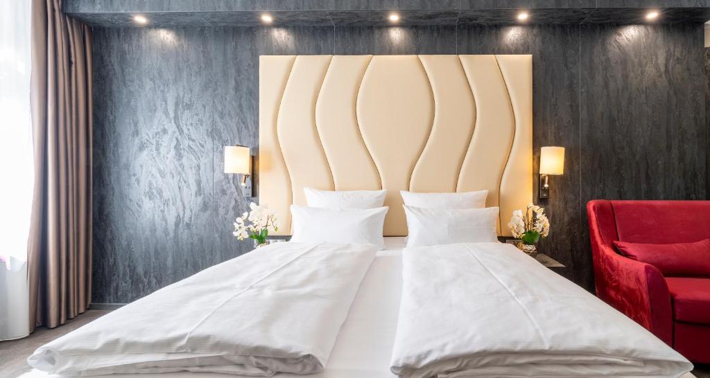 PLAZA Premium Schwerin - Premium Room With Two Single Beds And Sofa Bed