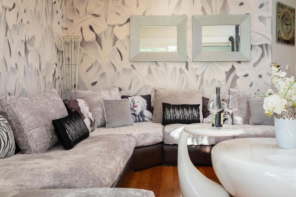 Posezení v ubytování Beachfront apartment Romilda