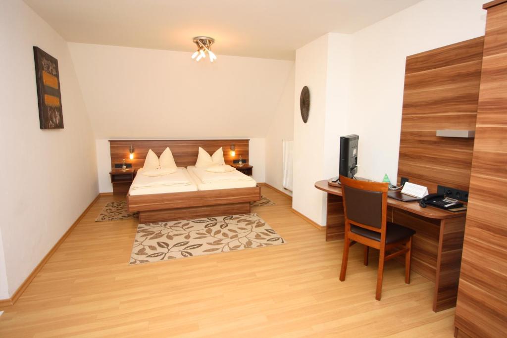 Hotel Landgasthof Euringer - Driepersoonskamer