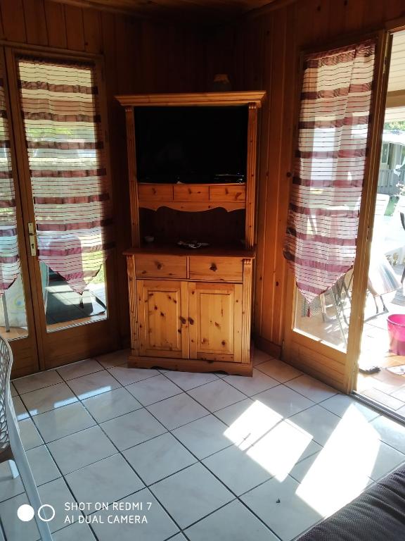 Fotografie z fotogalerie ubytování Chalet Camping Les Vignes v destinaci Lit-et-Mixe