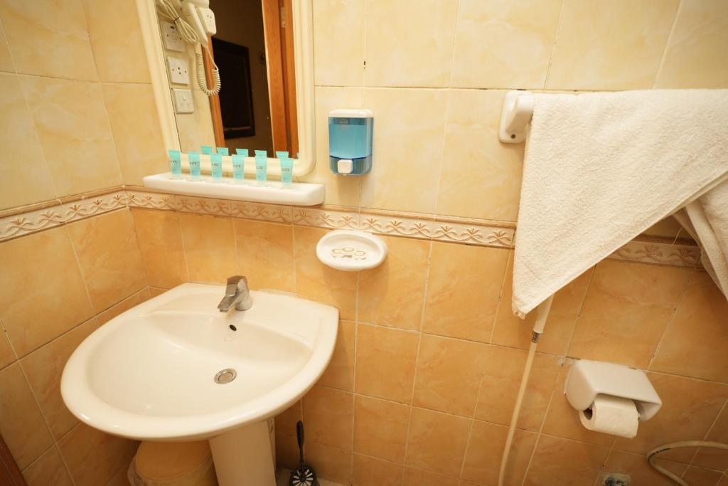 Bagno di فندق لدان الفضي-Lidan Alfidy Hotel