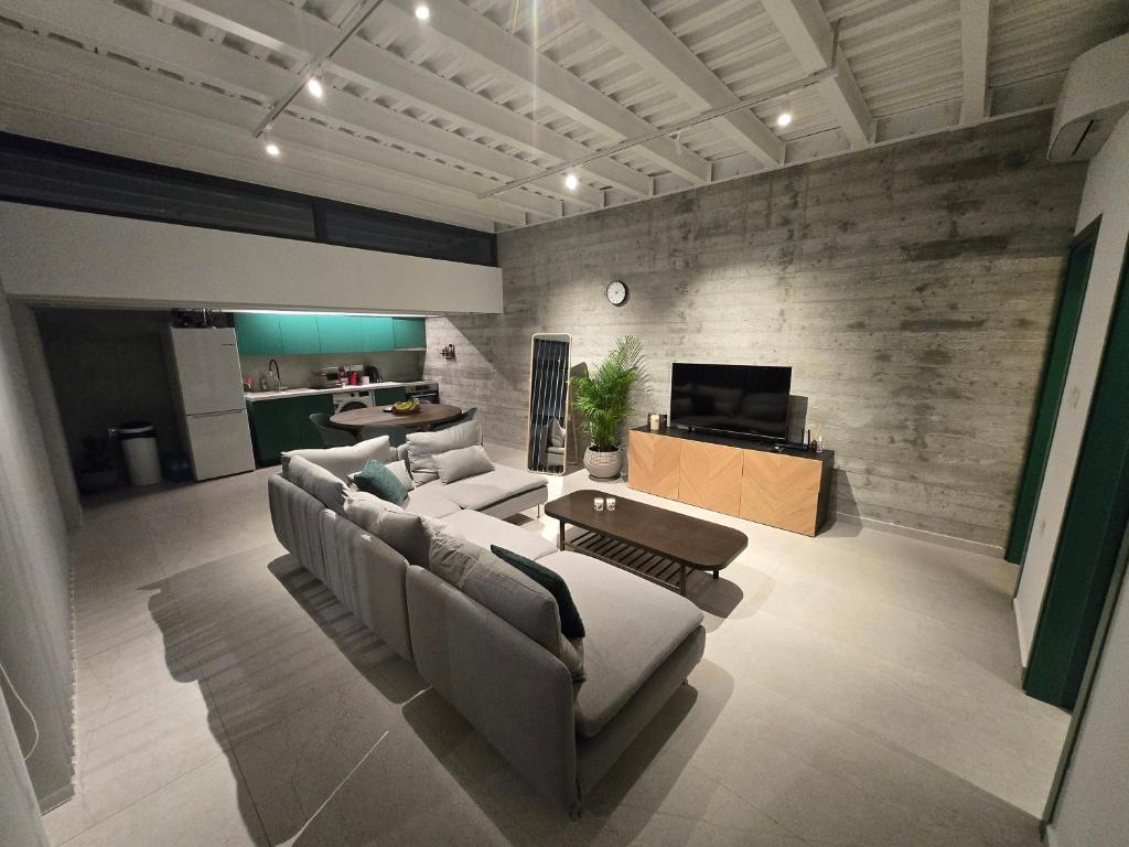 Gallery image of Green Leaf - Old City Suite in Limassol