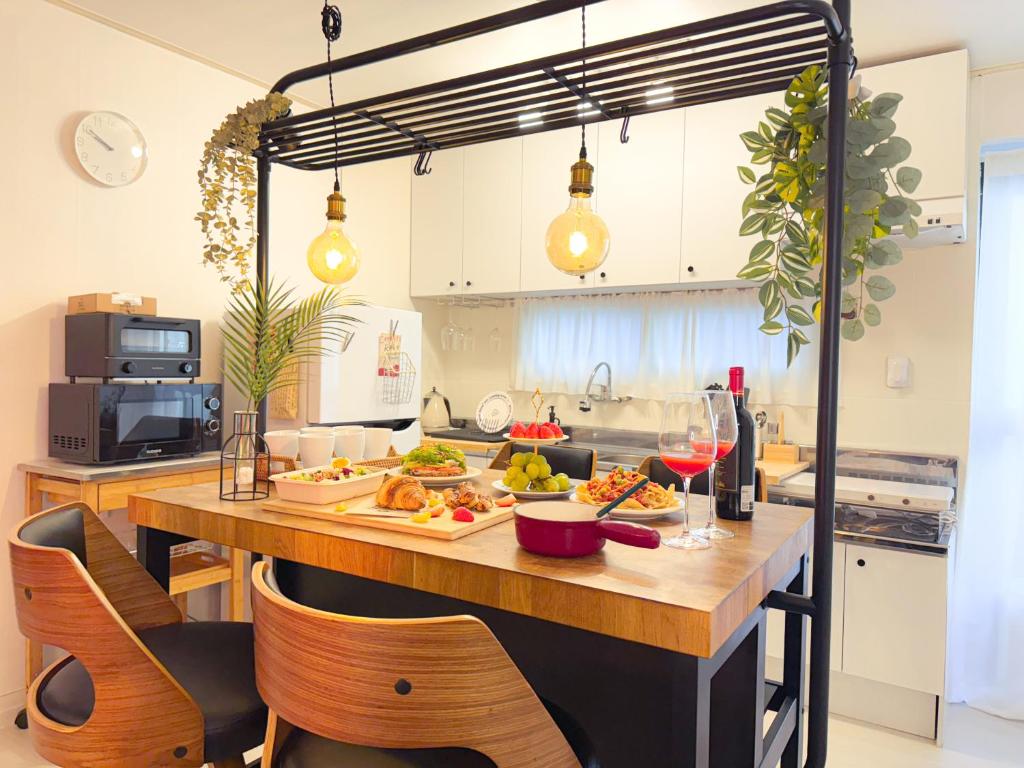 Nhà bếp/bếp nhỏ tại Seoul wannabe stay, Gangnam 20 mins, Hongdae 20mins