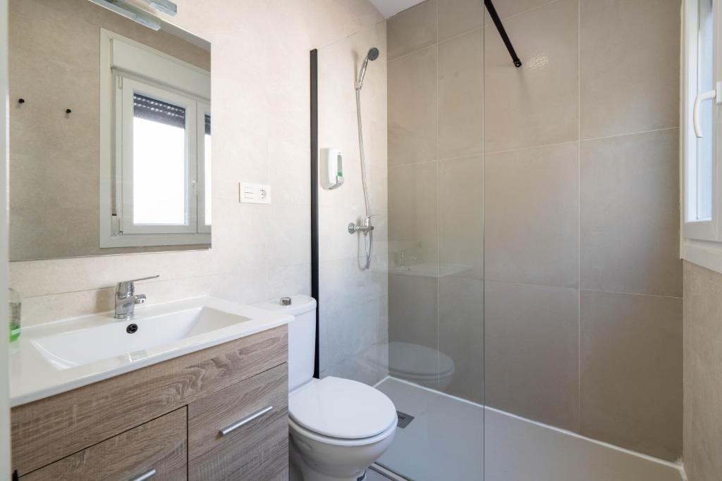 Łazienka w obiekcie BF Rooms Almeria Centro