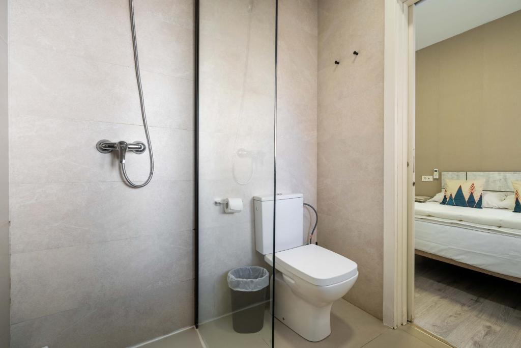 Łazienka w obiekcie BF Rooms Almeria Centro