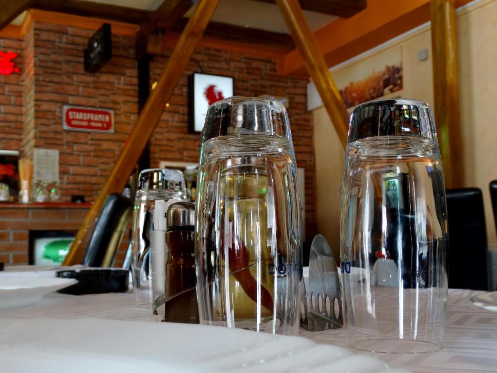 Příslušenství pro přípravu čaje a kávy v ubytování Prince Hotel