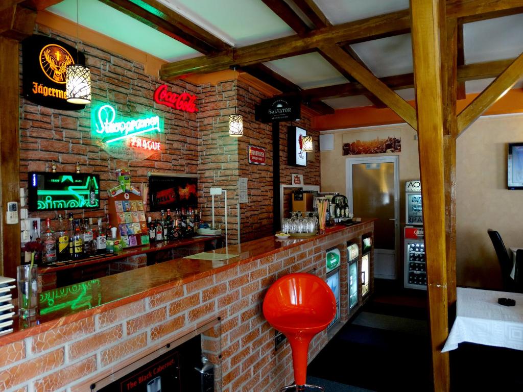 Lounge nebo bar v ubytování Prince Hotel