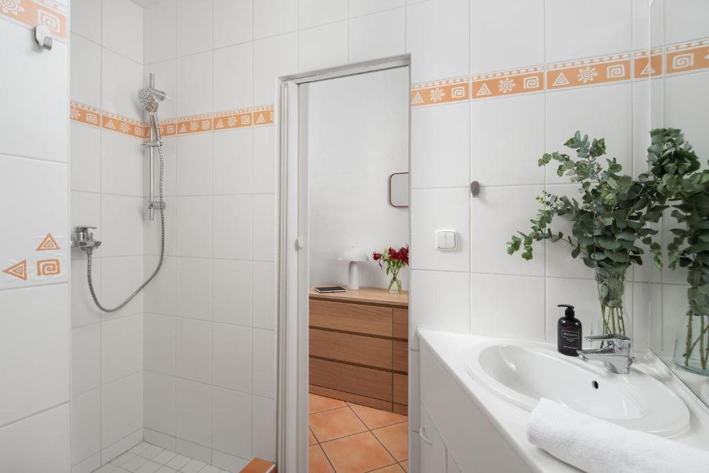 Koupelna v ubytování Enjoy Downtown Boutique Apartments #12 by Goodnite cz