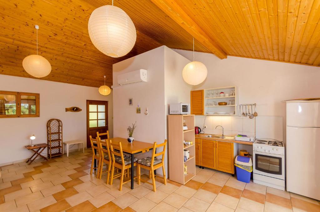 Kuchyň nebo kuchyňský kout v ubytování Apartments Josip