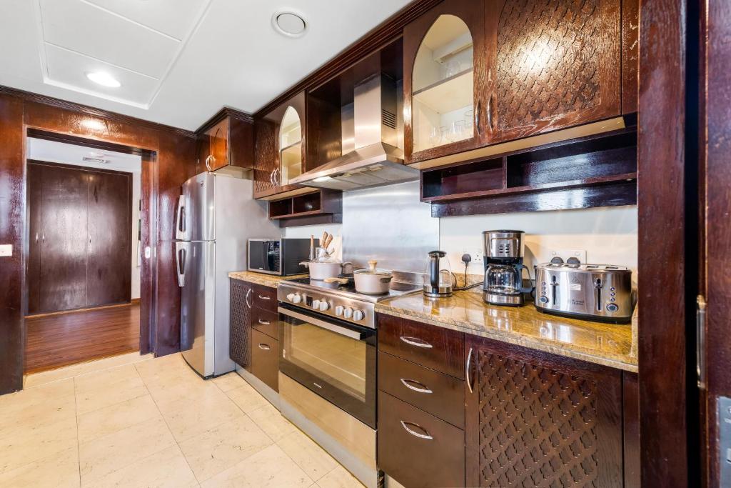 Stunning High End Penthouse Apartments With Stainless Steel Appliances For Sale image