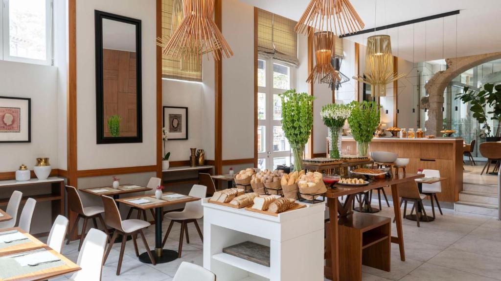 NH Collection Porto Batalha - Resim 19