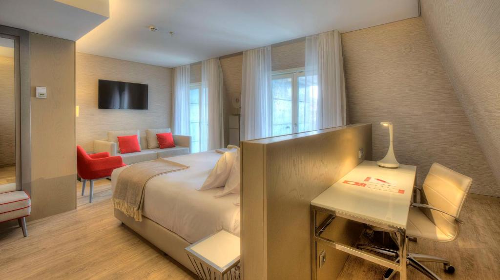 NH Collection Porto Batalha - Resim 28