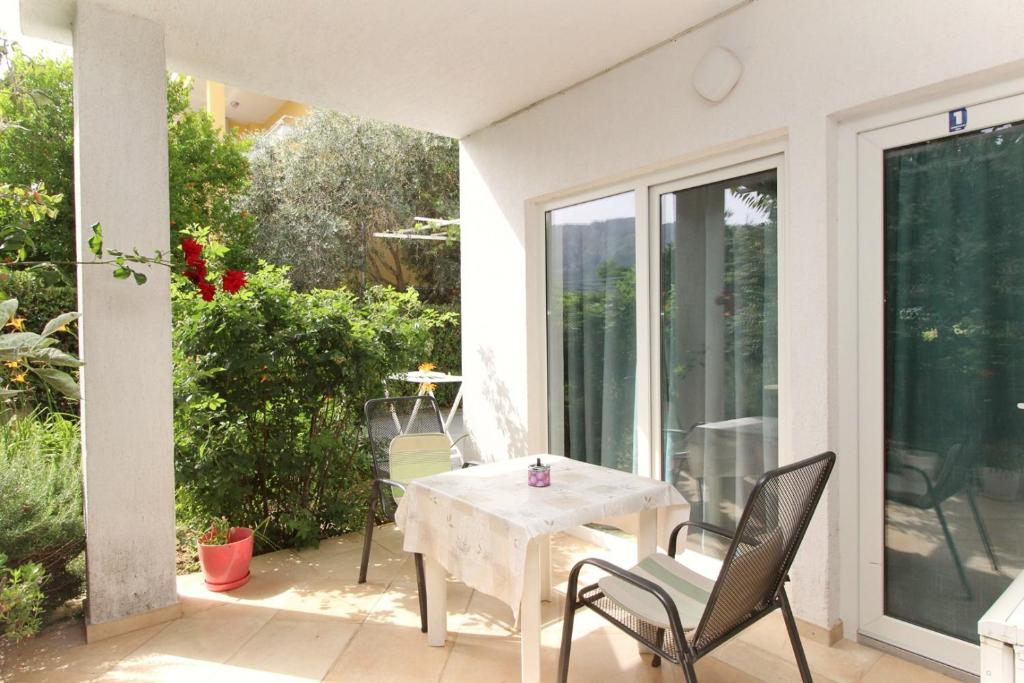 Ogród w obiekcie Apartments Mul
