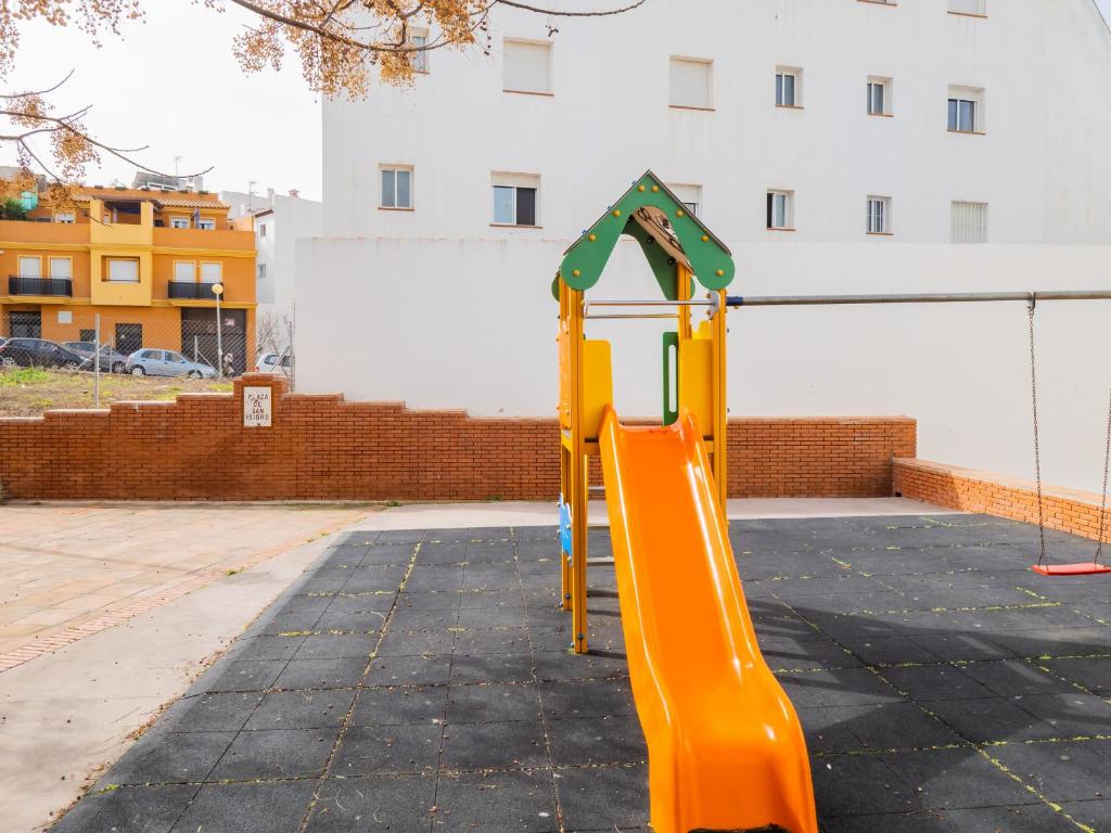 Plac zabaw dla dzieci w obiekcie Cubo's Ideal Alhaurin Job