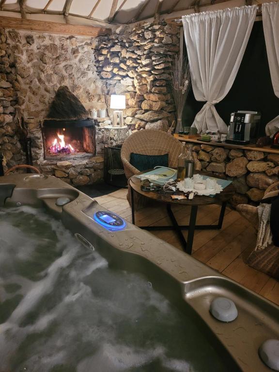 Ecolodges en Provence - Lodge Con Jacuzzi Interior