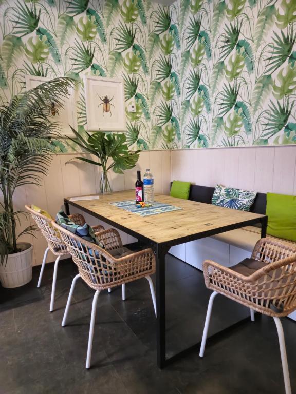 A seating area at Apartamento moderno junto a la Gran Via