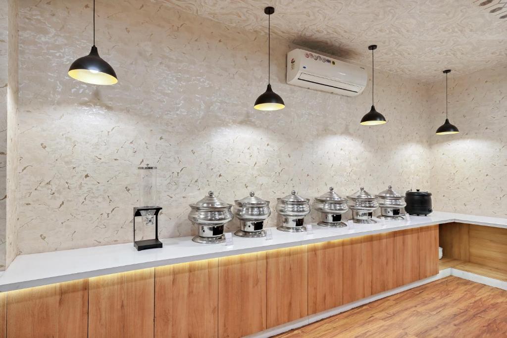 Příslušenství pro přípravu čaje a kávy v ubytování Hotel SM Deccan Park