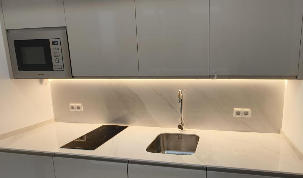 ESTUDIO TRANQUILO EN PLENO CENTRO DE MALAGA - 6