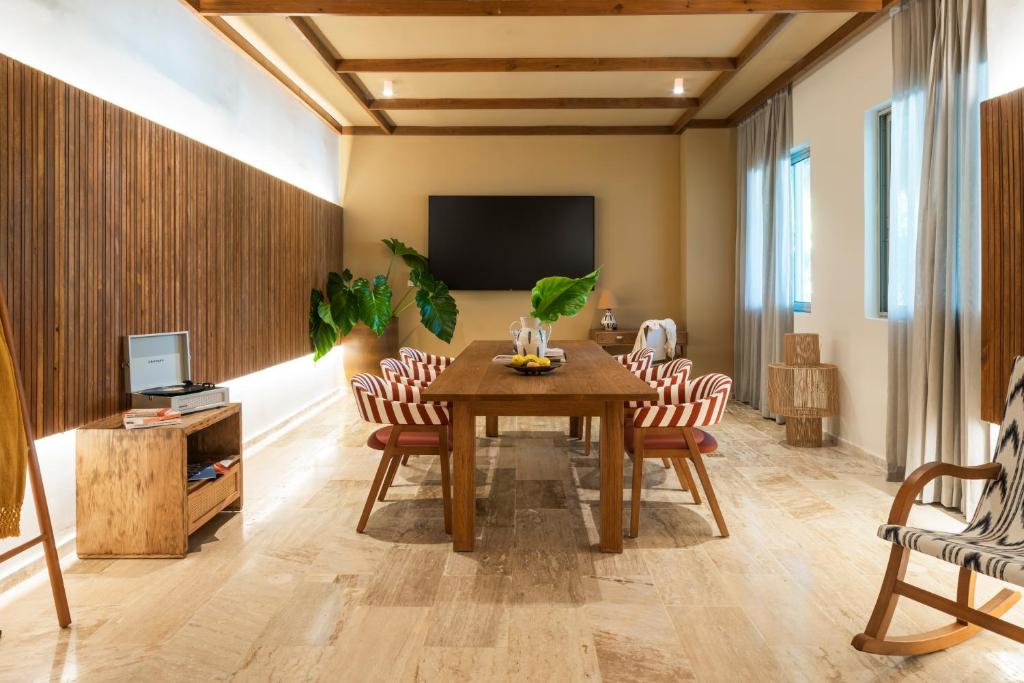 TV a/nebo společenská místnost v ubytování Zel Punta Cana- All inclusive