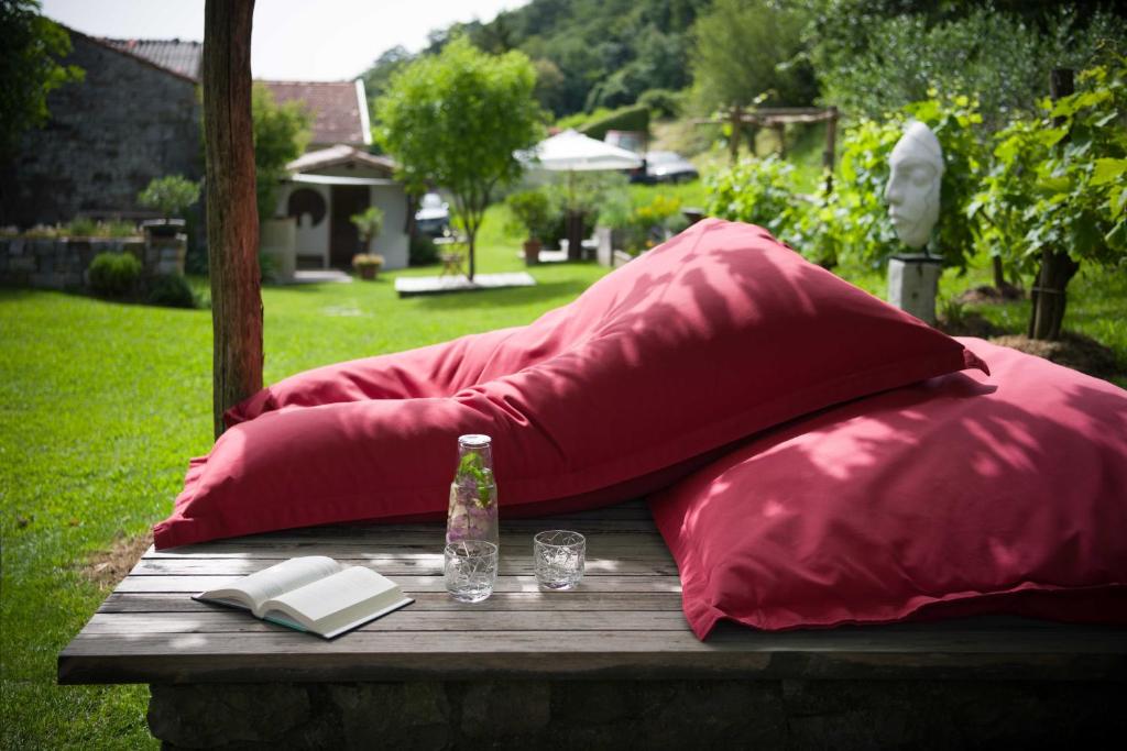 Zahrada ubytování Villa Artes with Free Hot Tub & Sauna