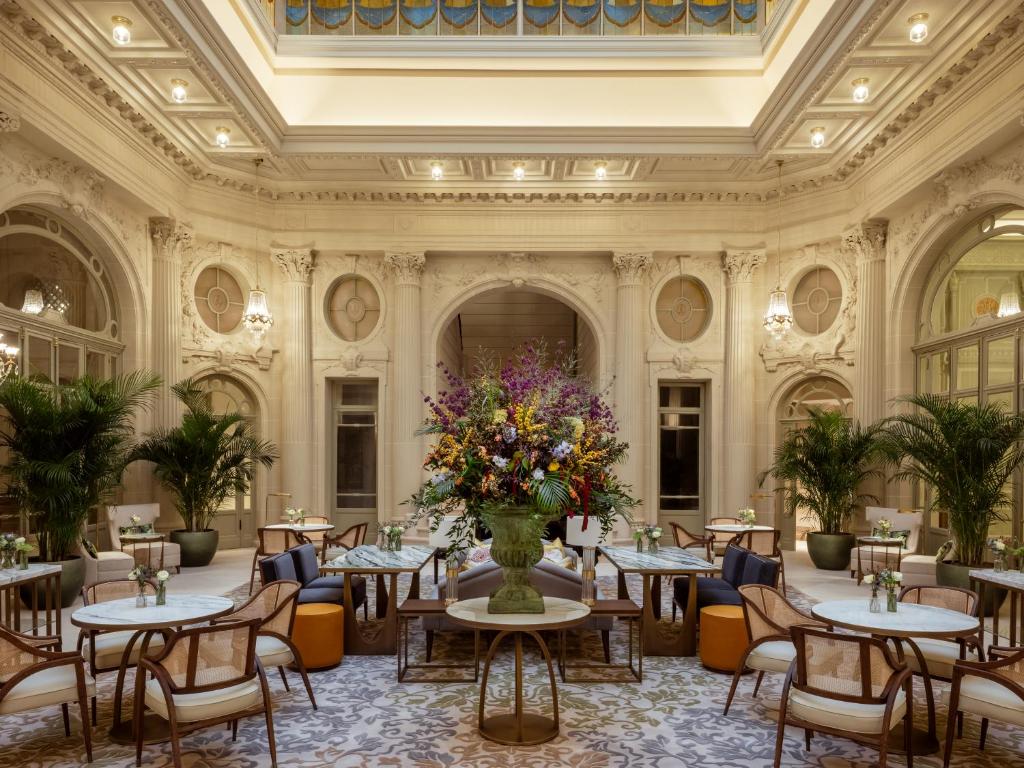 Posezení v ubytování Corinthia Grand Hotel Astoria Brussels