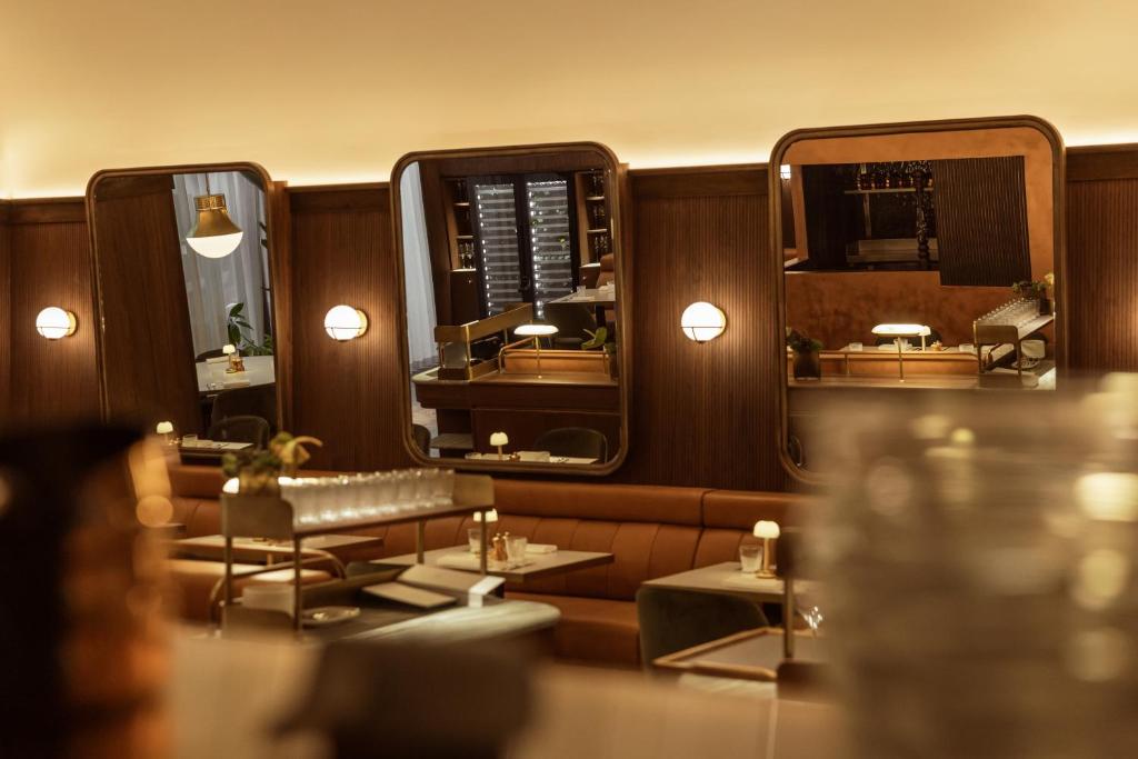 Posezení v ubytování Corinthia Grand Hotel Astoria Brussels