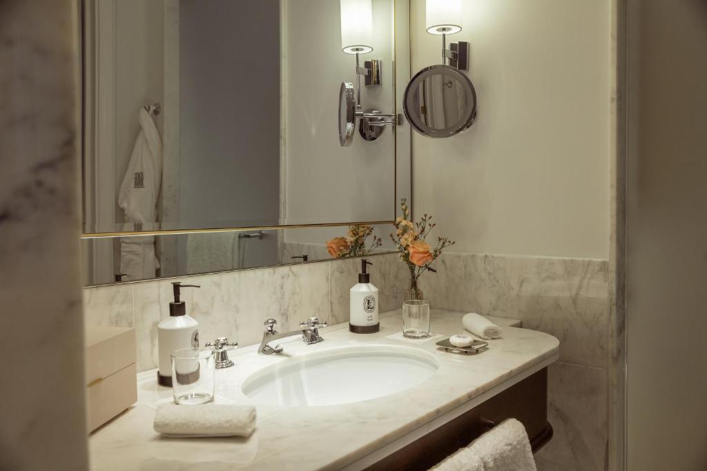 Koupelna v ubytování Corinthia Grand Hotel Astoria Brussels