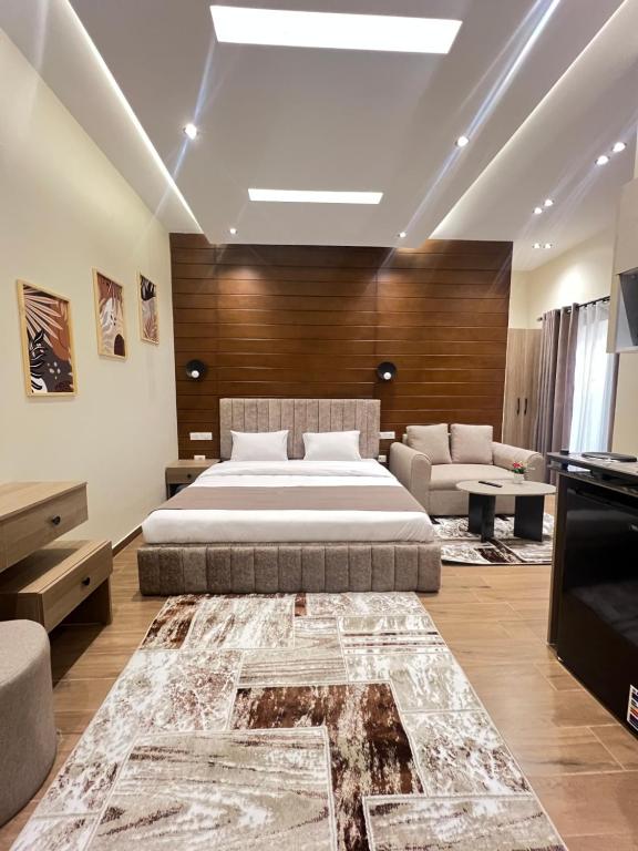 Postel nebo postele na pokoji v ubytování Regal view Aparthotel