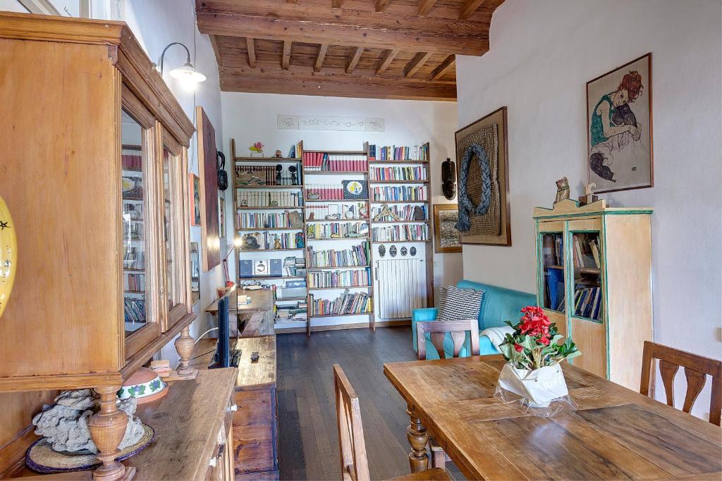 Posedenie v ubytovaní Art Apartment Sant Ambrogio