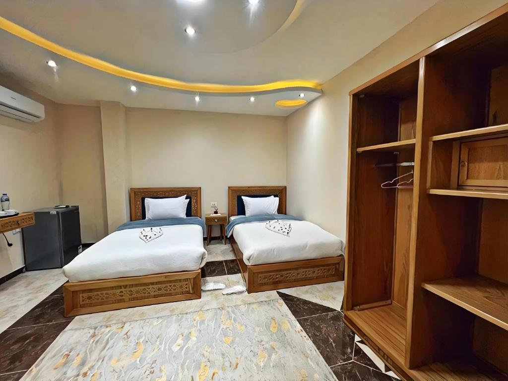 Pyramids Crypt Hotel - 13