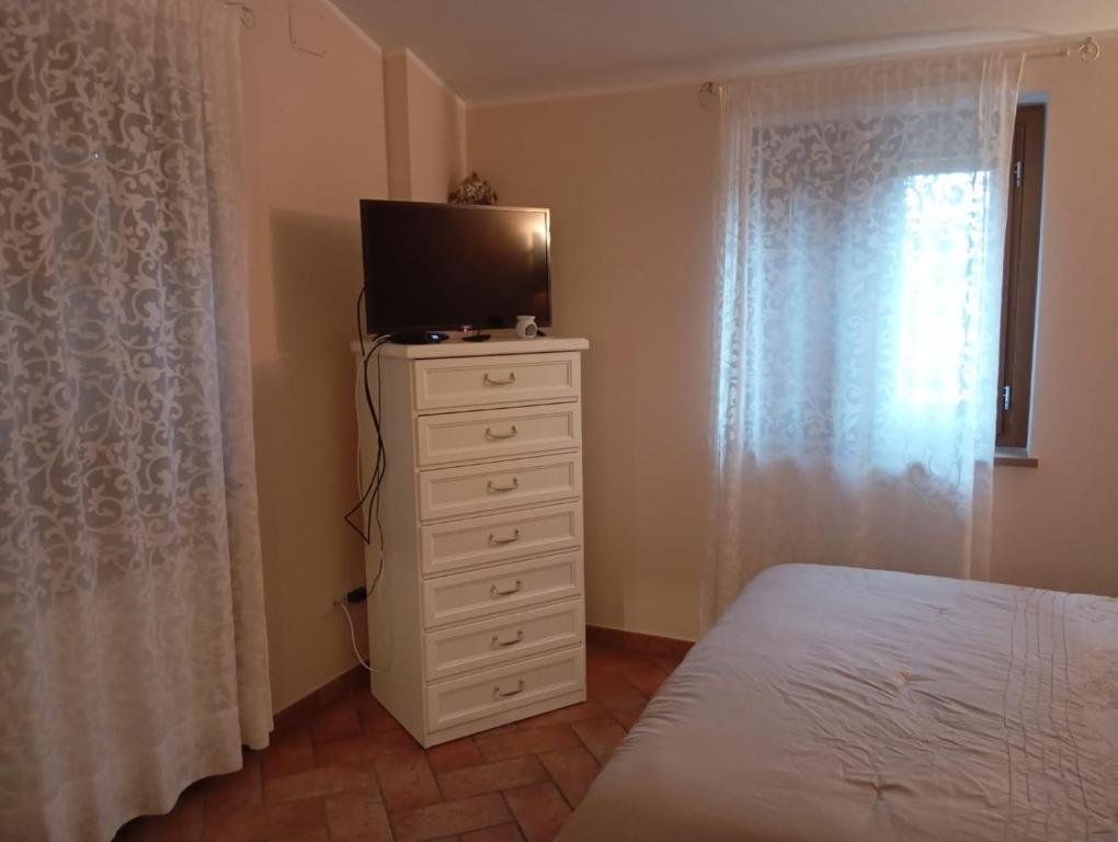 TV a/nebo společenská místnost v ubytování Agriturismo i Due Mori