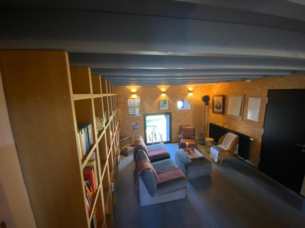 TV a/nebo společenská místnost v ubytování Un der Attert - Céline's Loft - Luxembourg