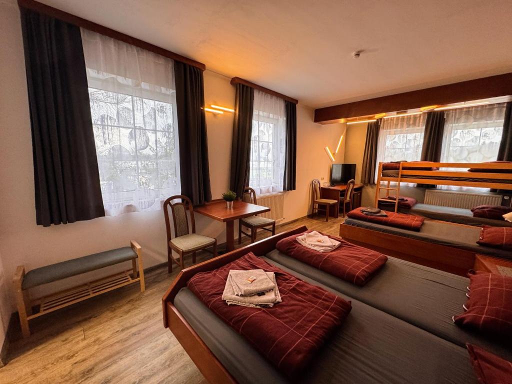 Austria Traveller Hotel Lenzing - Sala De Estar Familiar