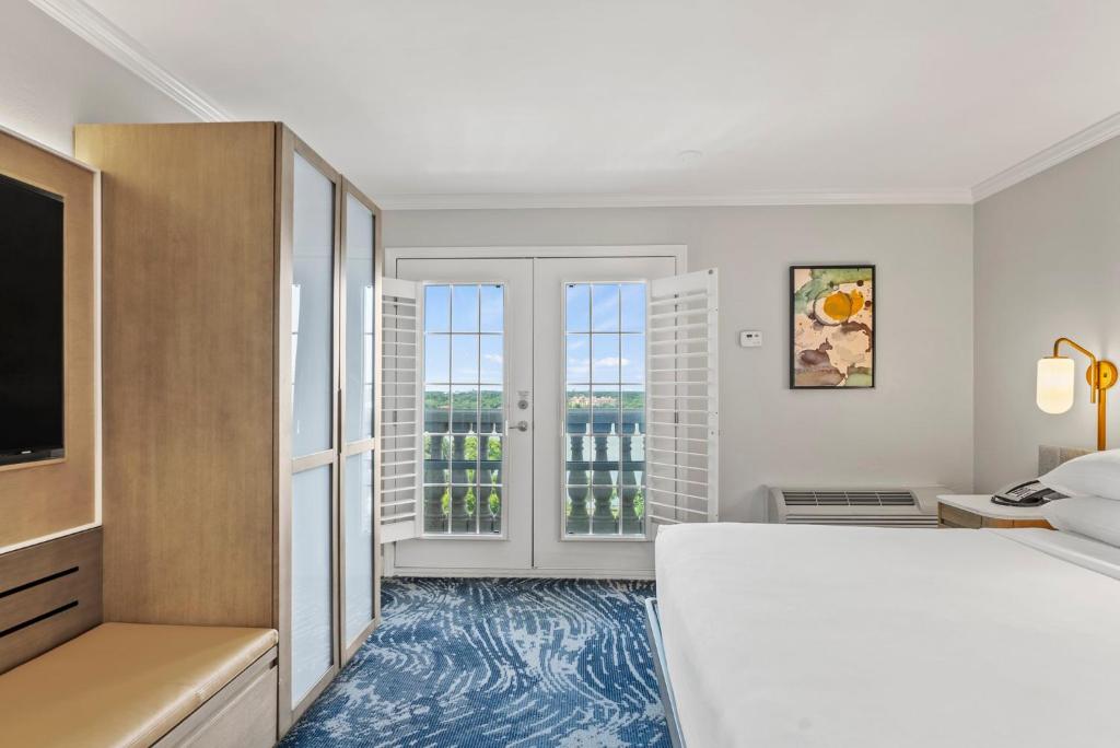 Crowne Plaza Orlando-Downtown by IHG photo