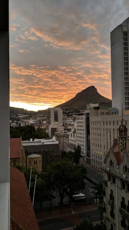 Taj Cape Town - Large 5 star luxury suite with kitchenette 2