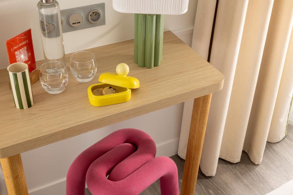 Hotel La Folie des Pres - Saint-Germain-des-Pres - Resim 43