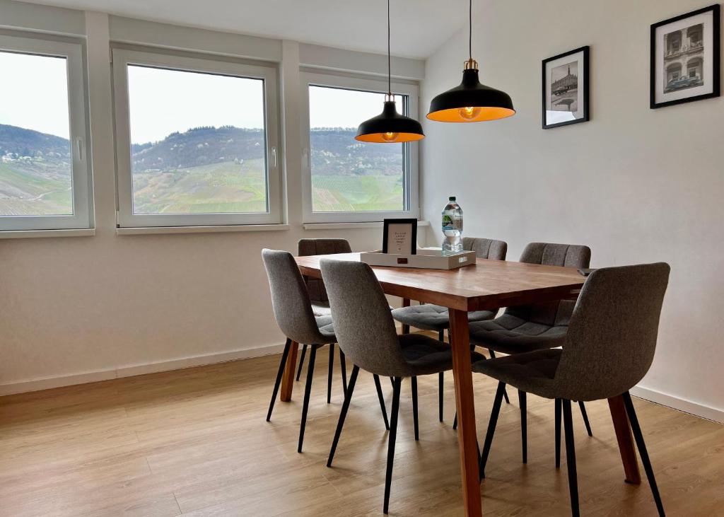 Nespecifikovaný výhled na hory nebo výhled na hory při pohledu z apartmánu