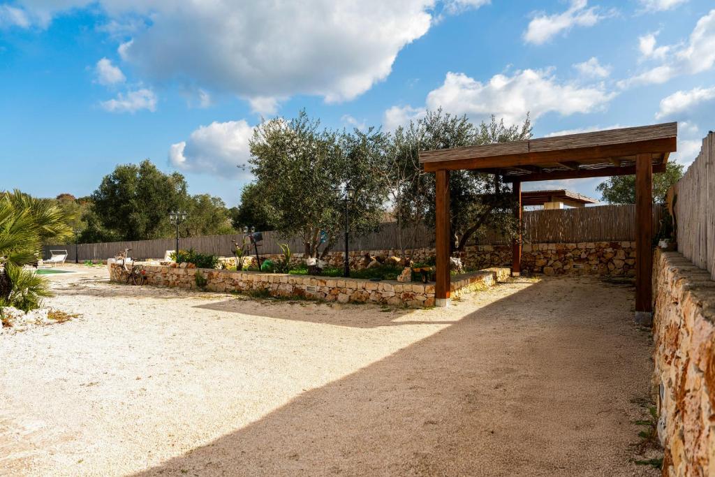Vonkajšia záhrada v ubytovaní IL Trullo Di Mamma Lucia-Luxury Villa