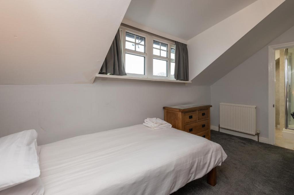 Ascot Grange Hotel - Voujon Resturant - Resim 18