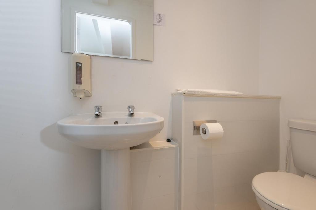 Ascot Grange Hotel - Voujon Resturant - Resim 26