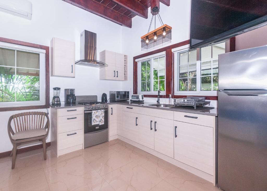 Kuchyň nebo kuchyňský kout v ubytování Casa Zun Zun Roatan