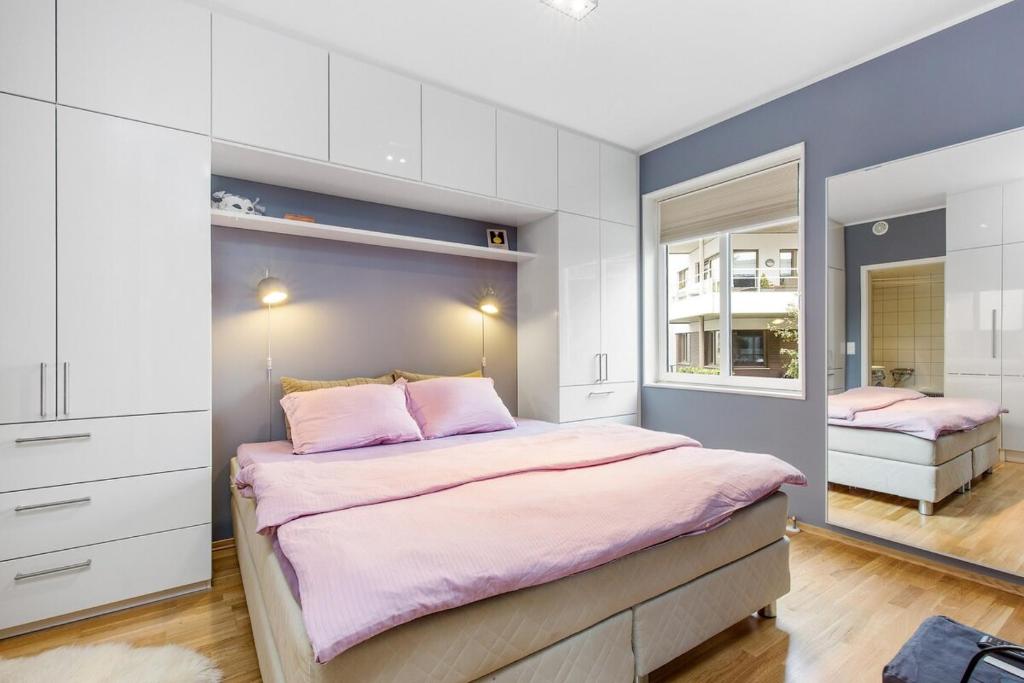 Ένα ή περισσότερα κρεβάτια σε δωμάτιο στο Modern house with high standard - Close to city & the beach